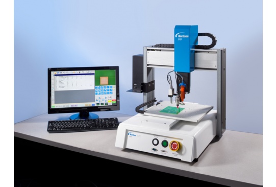 Robot phân phối chất lỏng tự động Nordson EFD
